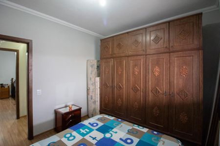 Casa à venda com 360m², 3 quartos e 4 vagas Casa à venda com 360m², 3 quartos e 4 vagasQuarto 1