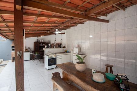 Casa à venda com 360m², 3 quartos e 4 vagas Casa à venda com 360m², 3 quartos e 4 vagasEspaço Gourmet
