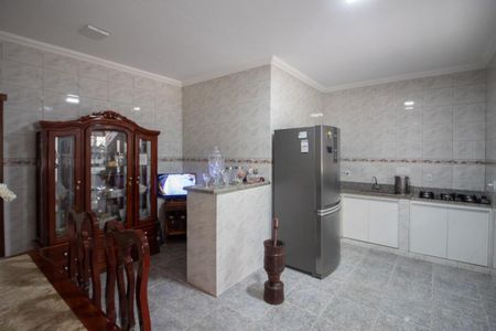 Casa à venda com 360m², 3 quartos e 4 vagas Casa à venda com 360m², 3 quartos e 4 vagasCozinha