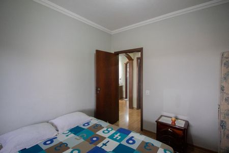 Casa à venda com 360m², 3 quartos e 4 vagas Casa à venda com 360m², 3 quartos e 4 vagasQuarto 1