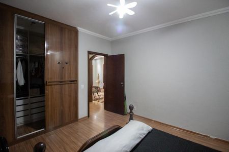 Casa à venda com 360m², 3 quartos e 4 vagas Casa à venda com 360m², 3 quartos e 4 vagasSuíte