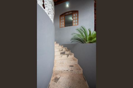 Casa à venda com 360m², 3 quartos e 4 vagas Casa à venda com 360m², 3 quartos e 4 vagasEntrada