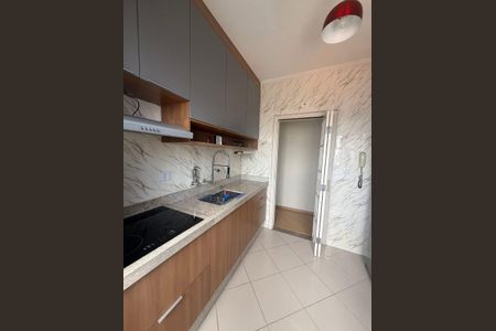 Cozinha de apartamento para alugar com 2 quartos, 62m² em Vila Carrão, São Paulo