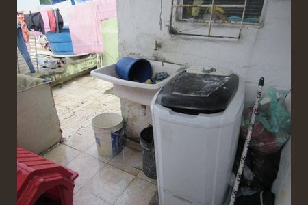 Casa à venda com 60m², 3 quartos e 1 vaga