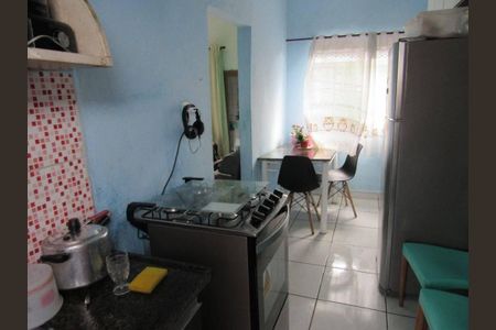 Casa à venda com 60m², 3 quartos e 1 vaga