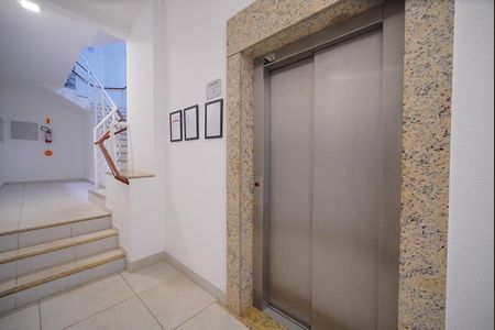 Apartamento para alugar com 96m², 2 quartos e 1 vagaElevador