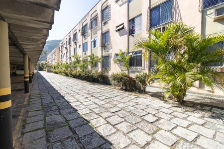 Área comum de apartamento para alugar com 2 quartos, 65m² em Praça Seca, Rio de Janeiro