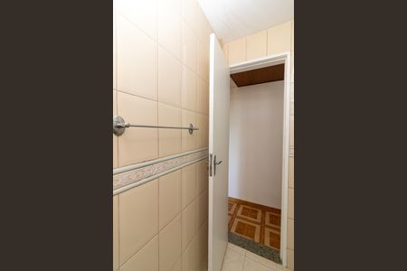 Apartamento para alugar com 65m², 2 quartos e 1 vaga Apartamento para alugar com 65m², 2 quartos e 1 vagaBanheiro