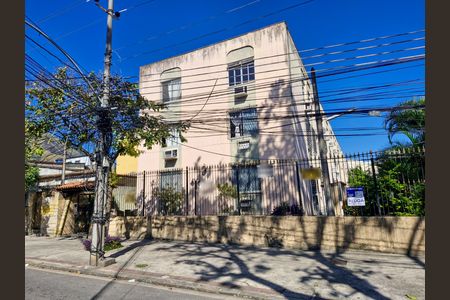 Fachada de apartamento para alugar com 2 quartos, 65m² em Praça Seca, Rio de Janeiro