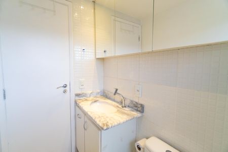 Banheiro de apartamento para alugar com 1 quarto, 50m² em Vila Mascote, São Paulo