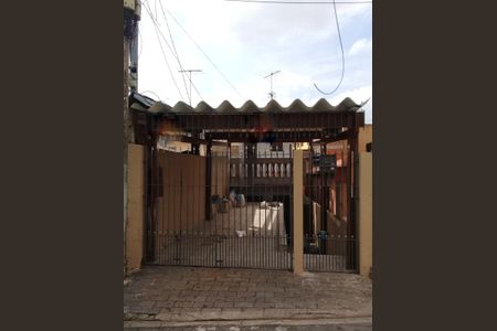 Casa à venda com 119m², 3 quartos e 2 vagasFachada