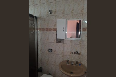 Casa à venda com 119m², 3 quartos e 2 vagasBanheiro