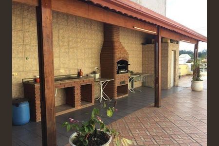 Casa à venda com 227m², 3 quartos e 2 vagas
