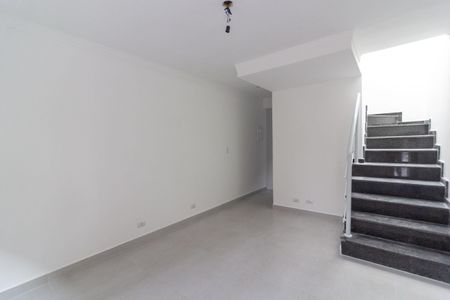Sala de casa de condomínio à venda com 2 quartos, 72m² em Jardim Ubirajara, São Paulo