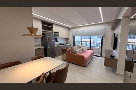 Sala/Cozinha de apartamento à venda com 2 quartos, 65m² em Setor Bueno, Goiânia