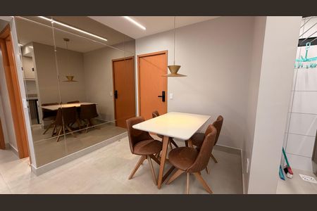 Apartamento à venda com 65m², 2 quartos e 1 vaga Apartamento à venda com 65m², 2 quartos e 1 vagaSala de Jantar