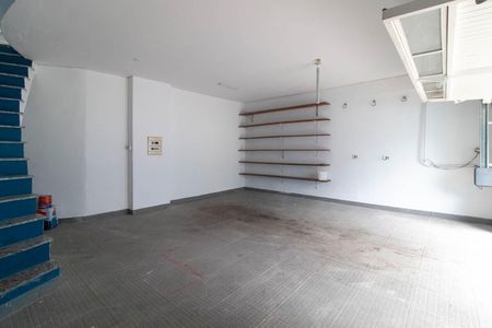 Casa para alugar com 300m², 3 quartos e sem vaga Casa para alugar com 300m², 3 quartos e sem vagaGaragem