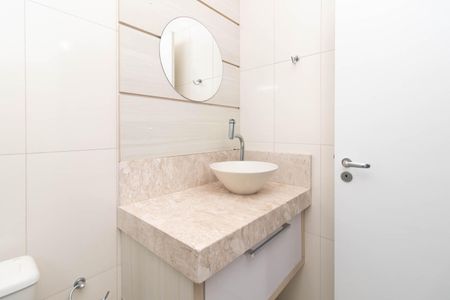 Casa para alugar com 300m², 3 quartos e sem vaga Casa para alugar com 300m², 3 quartos e sem vagaBanheiro Social