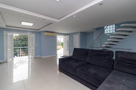 Sala de casa para alugar com 3 quartos, 300m² em Santa Tereza, Porto Alegre