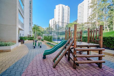 Apartamento para alugar com 60m², 2 quartos e 1 vaga Apartamento para alugar com 60m², 2 quartos e 1 vagaÁrea comum - Playground