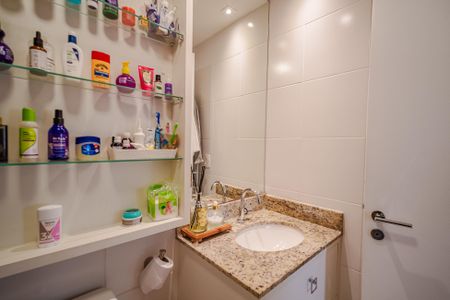 Apartamento para alugar com 60m², 2 quartos e 1 vaga Apartamento para alugar com 60m², 2 quartos e 1 vagaBanheiro 1