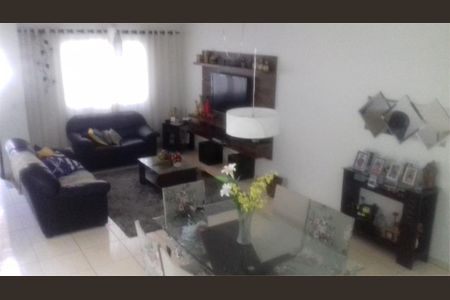 Casa à venda com 3 quartos, 125m² em Jardim D’abril, Osasco