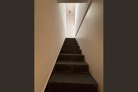 Acesso aos quartos  de casa para alugar com 3 quartos, 245m² em Jardim Sao Luis, Barueri