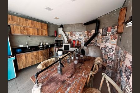 Churrasqueira de casa para alugar com 3 quartos, 245m² em Jardim Sao Luis, Barueri