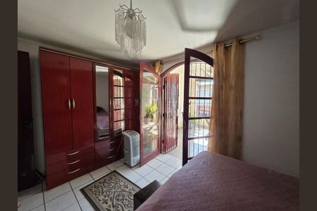 Casa à venda com 130m², 2 quartos e 1 vaga