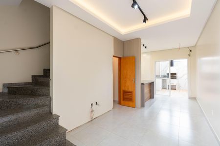 Sala de casa à venda com 2 quartos, 107m² em São José, Canoas