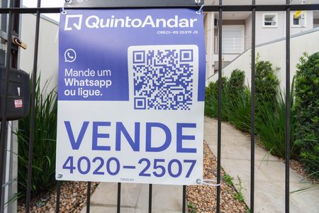 Casa à venda com 107m², 2 quartos e 2 vagasPlaca