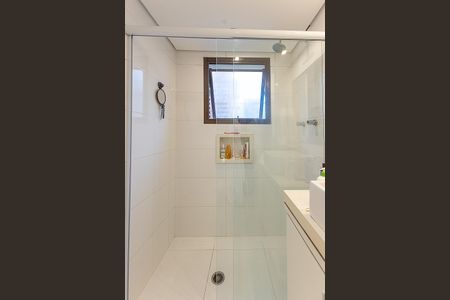 Apartamento à venda com 115m², 3 quartos e 2 vagas Apartamento à venda com 115m², 3 quartos e 2 vagasBanheiro da Suíte