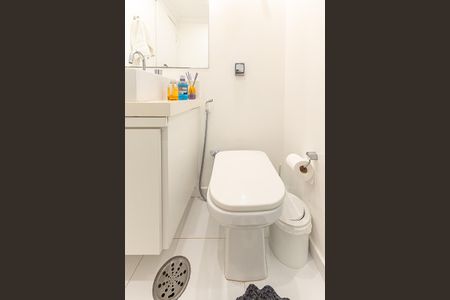 Apartamento à venda com 115m², 3 quartos e 2 vagas Apartamento à venda com 115m², 3 quartos e 2 vagasBanheiro Social
