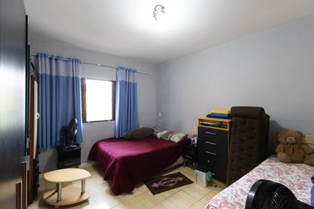 Casa para alugar com 102m², 4 quartos e 2 vagas Casa para alugar com 102m², 4 quartos e 2 vagasQuarto 1