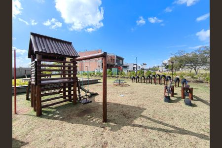 Casa de condomínio à venda com 260m², 3 quartos e 4 vagas