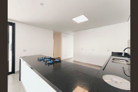 Casa de condomínio à venda com 260m², 3 quartos e 4 vagas