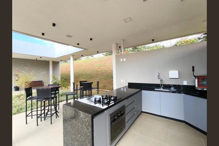 Casa de condomínio à venda com 260m², 3 quartos e 4 vagas