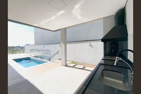 Casa de condomínio à venda com 260m², 3 quartos e 4 vagas