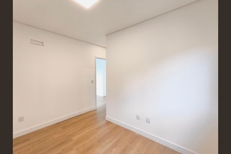 Casa de condomínio à venda com 260m², 3 quartos e 4 vagas