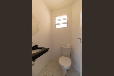 Casa de condomínio para alugar com 70m², 2 quartos e 2 vagas Casa de condomínio para alugar com 70m², 2 quartos e 2 vagasLavabo