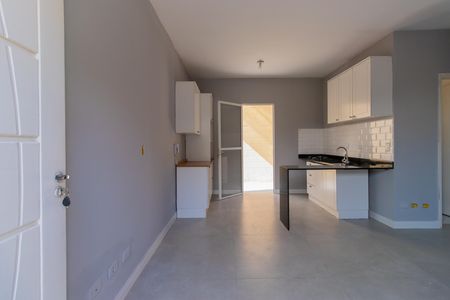 Sala de casa de condomínio para alugar com 2 quartos, 70m² em Chácara Ondas Verdes, Cotia