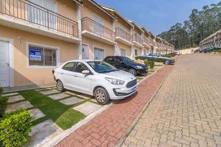 Casa de condomínio para alugar com 70m², 2 quartos e 2 vagas Casa de condomínio para alugar com 70m², 2 quartos e 2 vagasFachada
