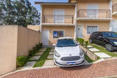 Casa de condomínio para alugar com 70m², 2 quartos e 2 vagas Casa de condomínio para alugar com 70m², 2 quartos e 2 vagasFachada