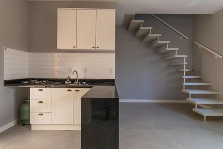 Casa de condomínio para alugar com 70m², 2 quartos e 2 vagas Casa de condomínio para alugar com 70m², 2 quartos e 2 vagasCozinha - Armários