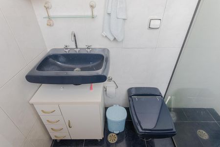 Apartamento para alugar com 75m², 2 quartos e 1 vaga Apartamento para alugar com 75m², 2 quartos e 1 vagaBanheiro