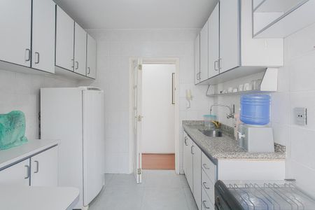 Apartamento para alugar com 75m², 2 quartos e 1 vaga Apartamento para alugar com 75m², 2 quartos e 1 vagaCozinha