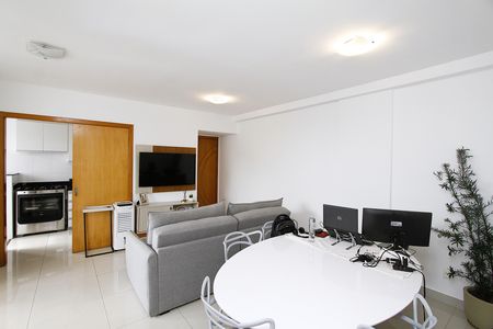 Apartamento à venda com 83m², 3 quartos e 1 vagaSala 