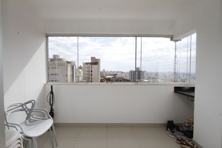 Apartamento à venda com 83m², 3 quartos e 1 vagaVaranda da Sala
