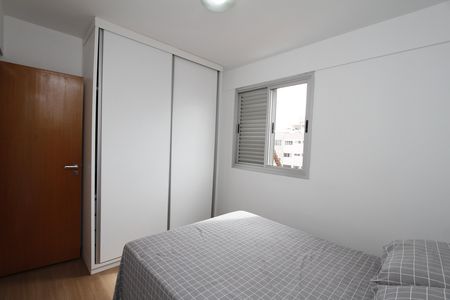 Apartamento à venda com 83m², 3 quartos e 1 vagaQuarto 2