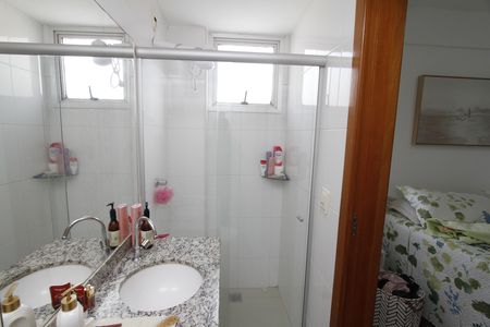 Apartamento à venda com 83m², 3 quartos e 1 vagaBanheiro Social